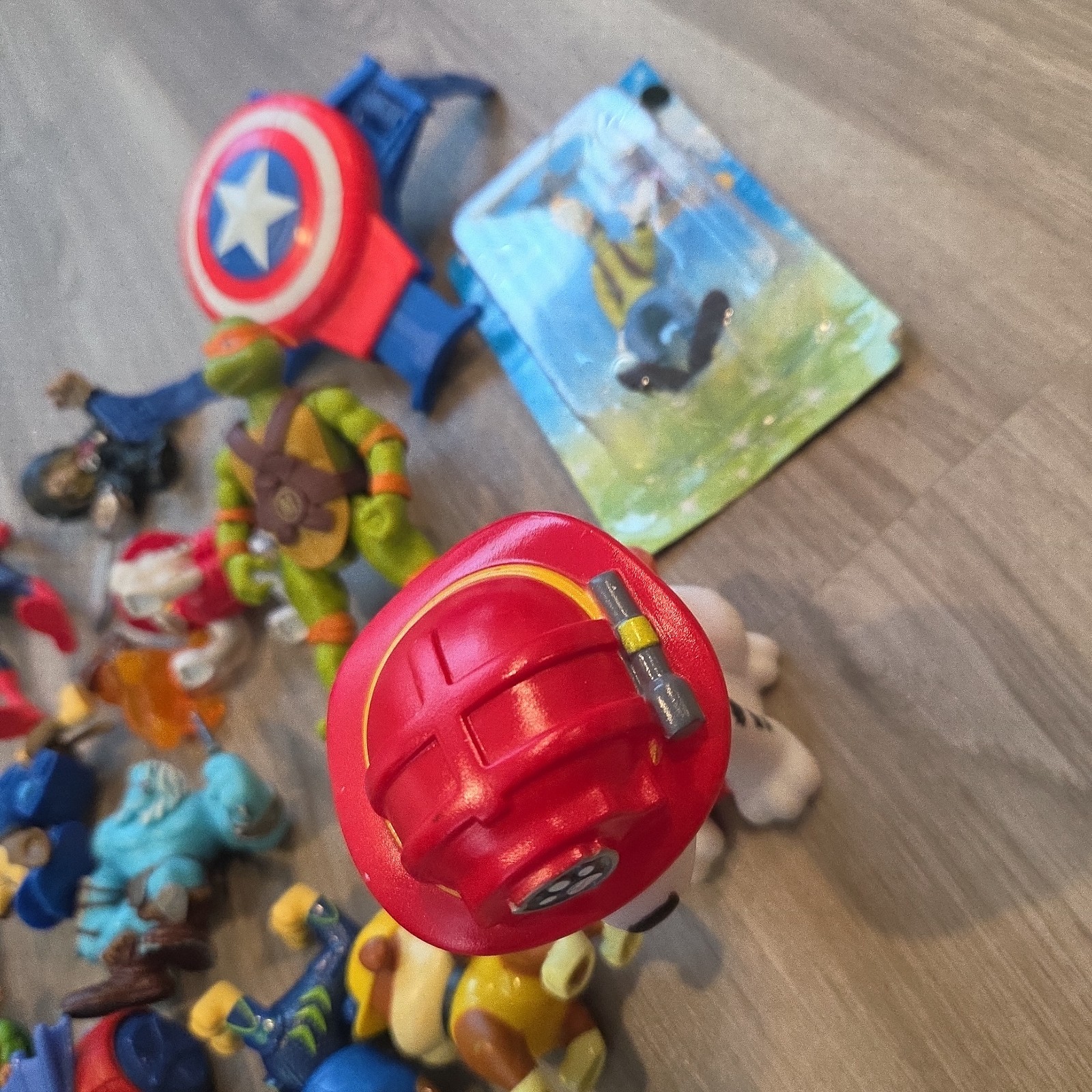 Mixed Lot Of 20 Toys Action Figure Toy Various Brands Heros Vehicle Hero