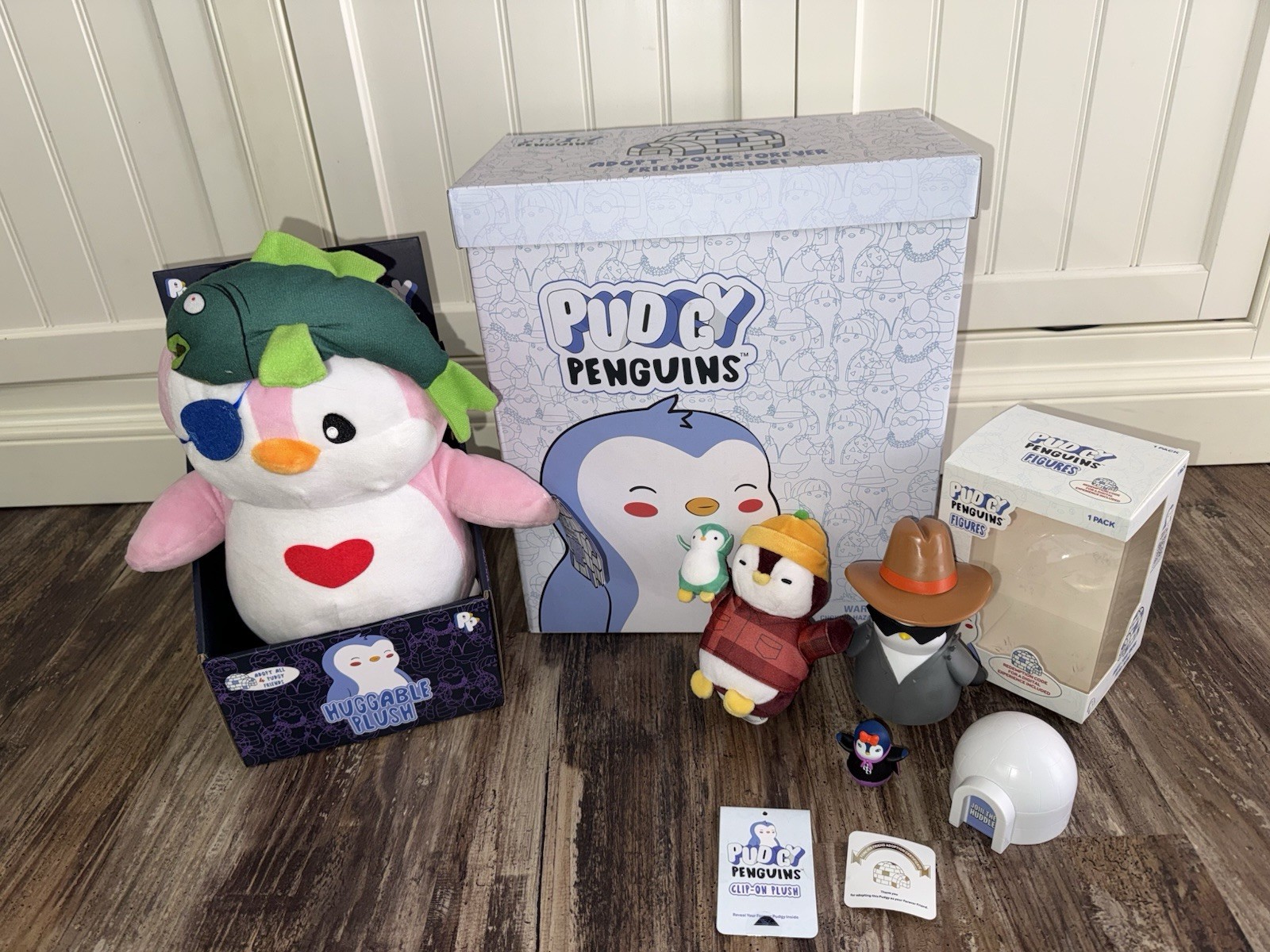 Pudgy Penguins Celebrity Box 4-pc Plush Figure/Igloo/Clip/Online Code-NEW IN BOX